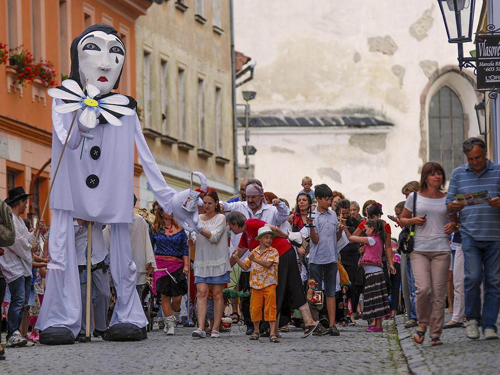 Neobyčejný festival loutkových divadel