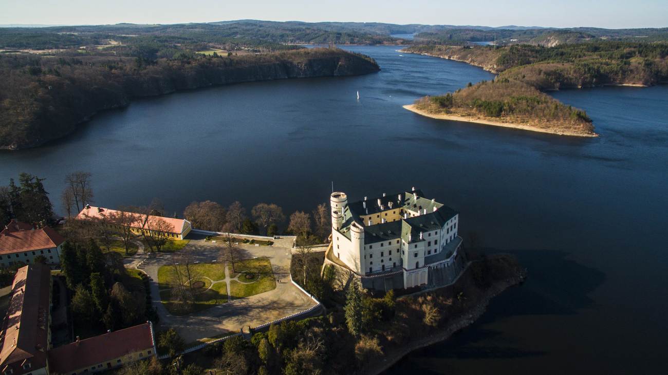 Zámek Orlík: Zažijte kouzlo historie a romantiky